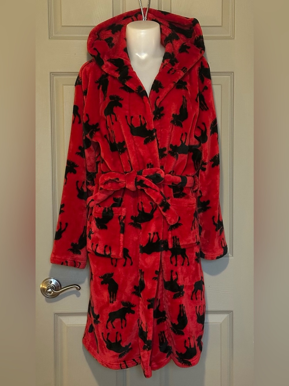 HATLEY Red & Black Moose Fleece Hooded Bathrobe - Size Small